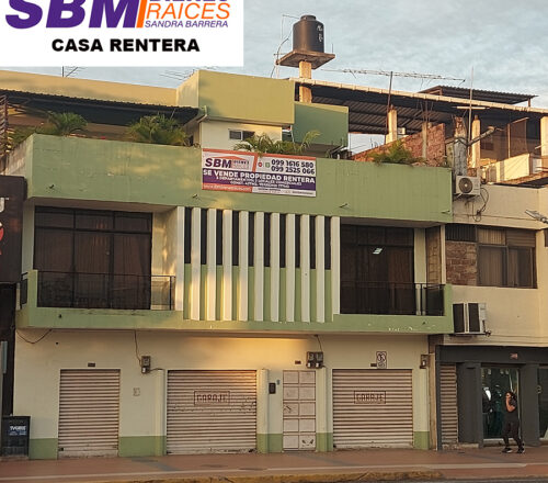En Machala en la Av. 25 de Junio Se Vende Casa Rentera Comercial de 3 pisos, 2 Locales Comerciales